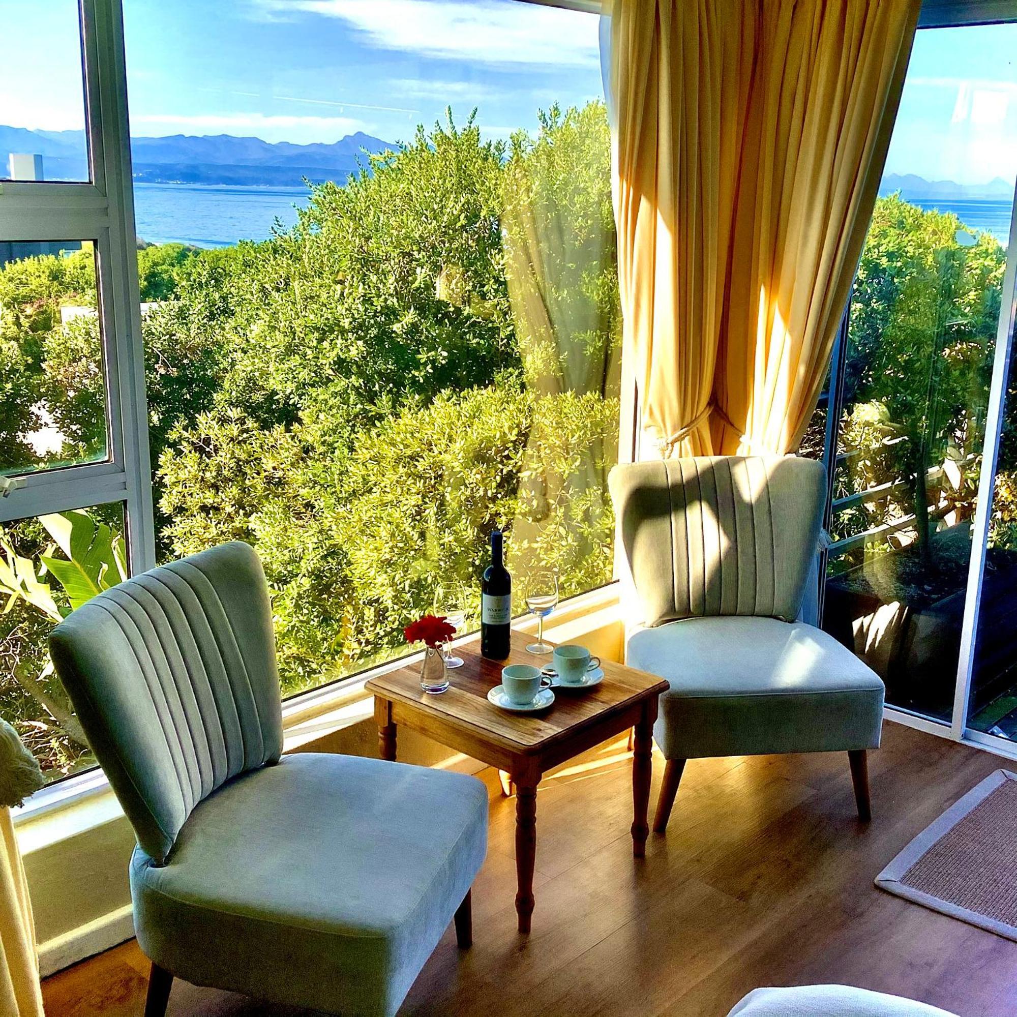 Dolphins' Playground Beachfront B&B Plettenberg Bay Exterior photo
