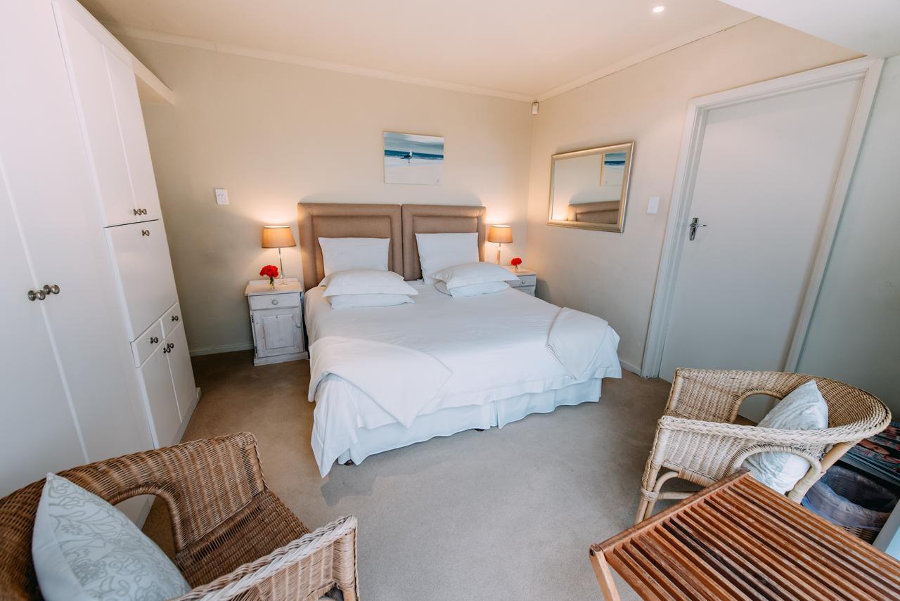 Dolphins' Playground Beachfront B&B Plettenberg Bay Exterior photo